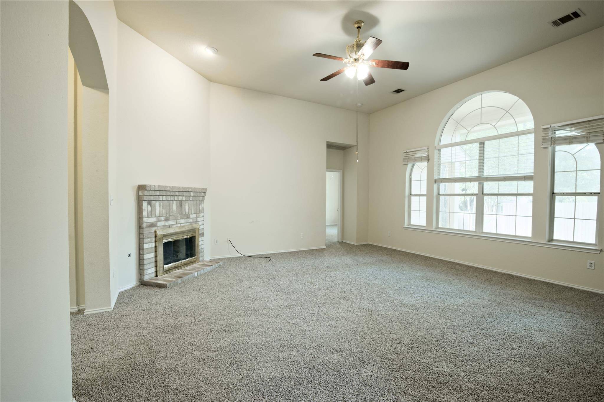 704 Thrush DR, Leander, TX 78641