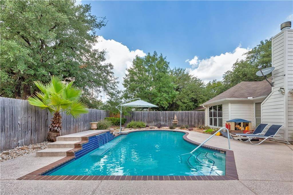 2000 Autumn Fire DR, Cedar Park, TX 78613