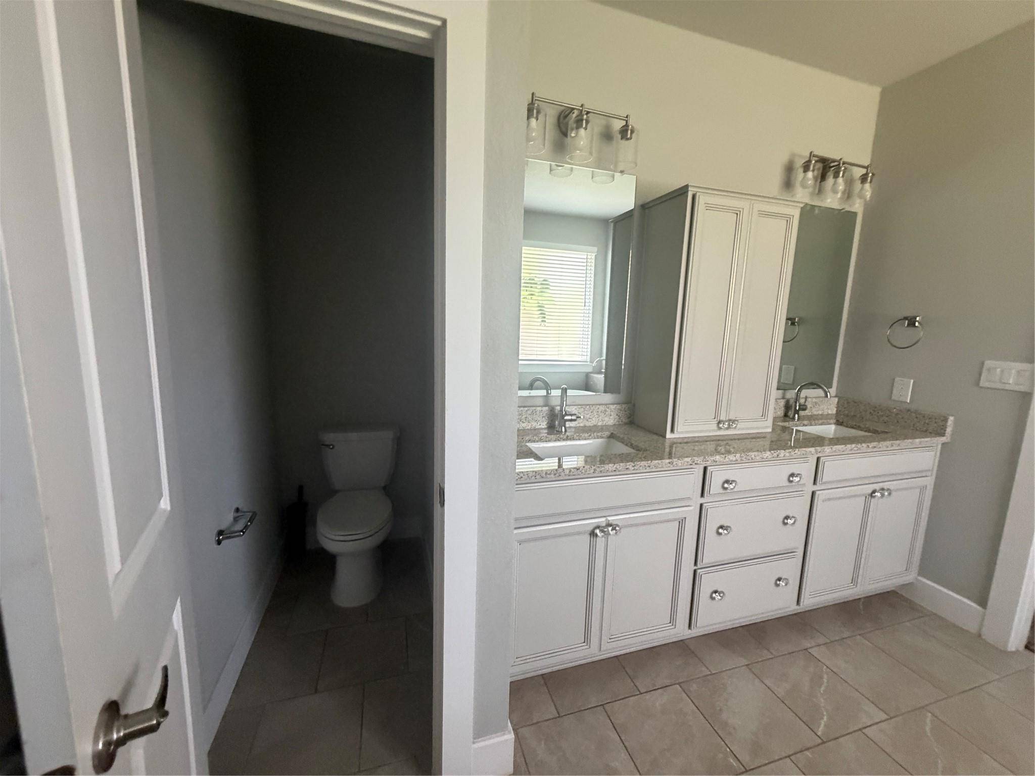 2411 Sunset Mist LN, Conroe, TX 77304