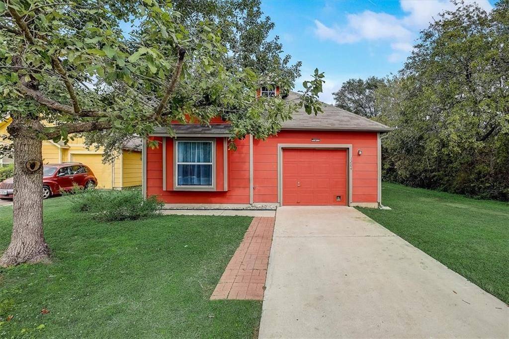 1204 E 3rd ST, Georgetown, TX 78626