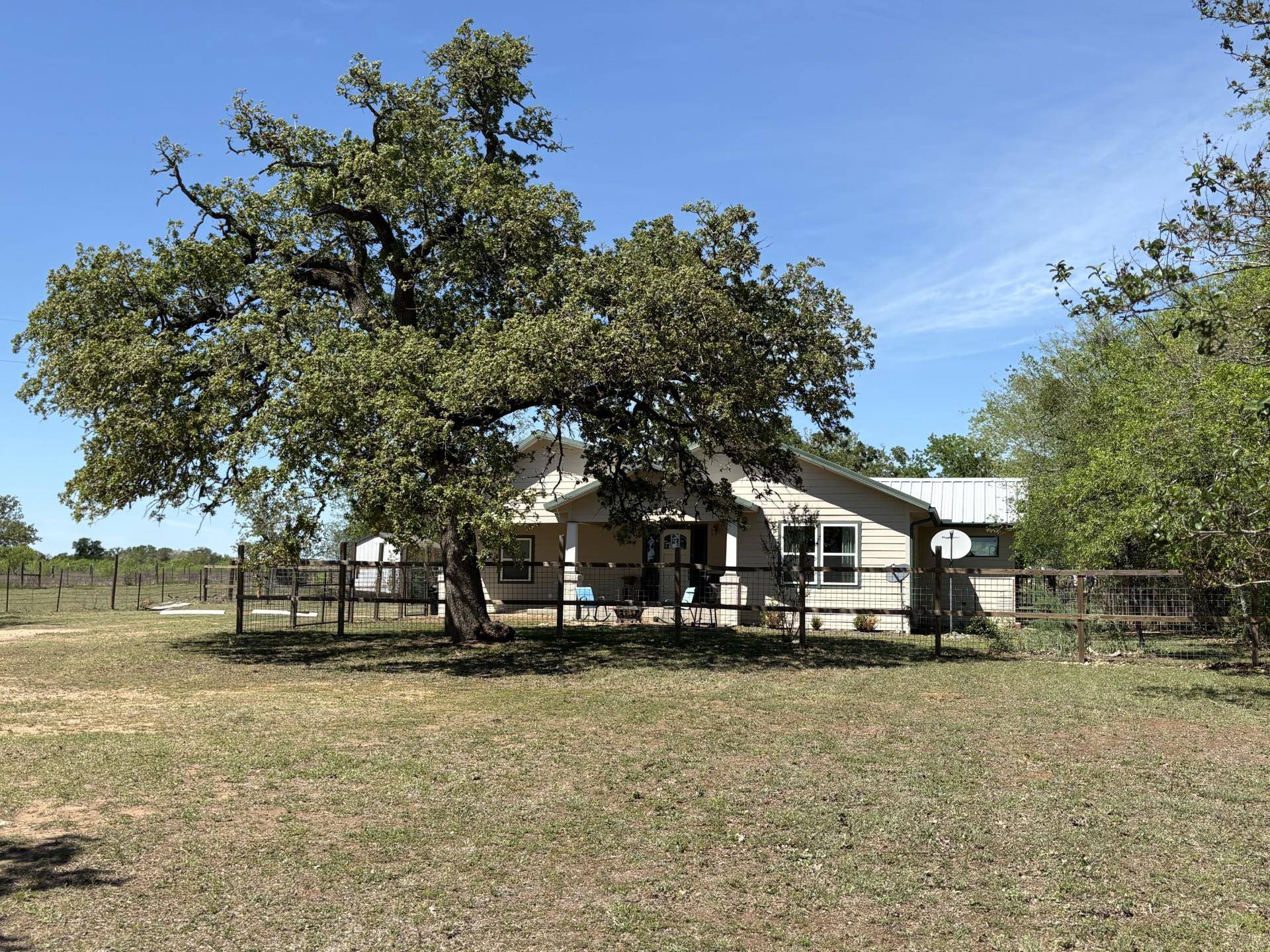 1430 Antioch RD, Paige, TX 78659