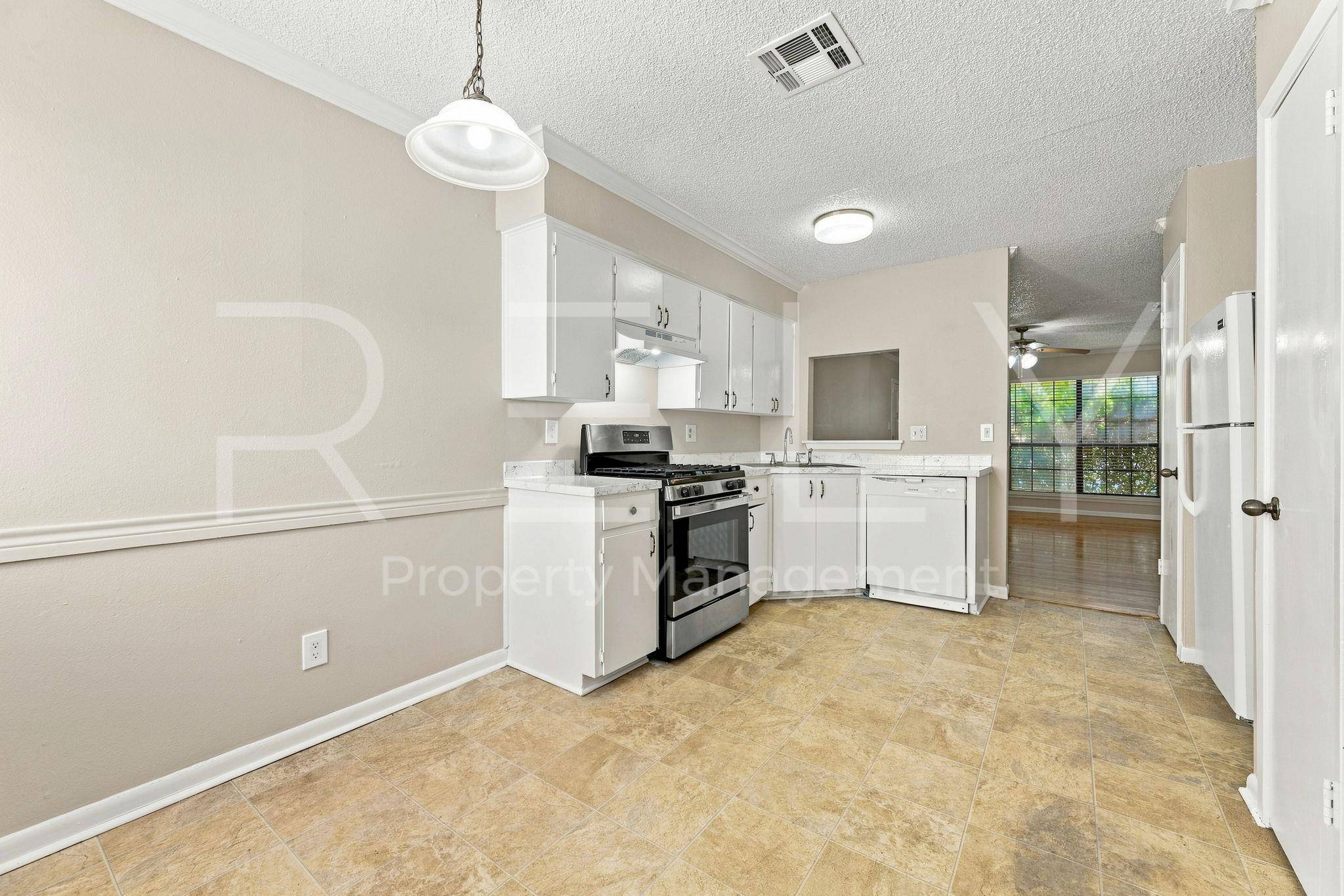205 W William Cannon DR #A, Austin, TX 78745