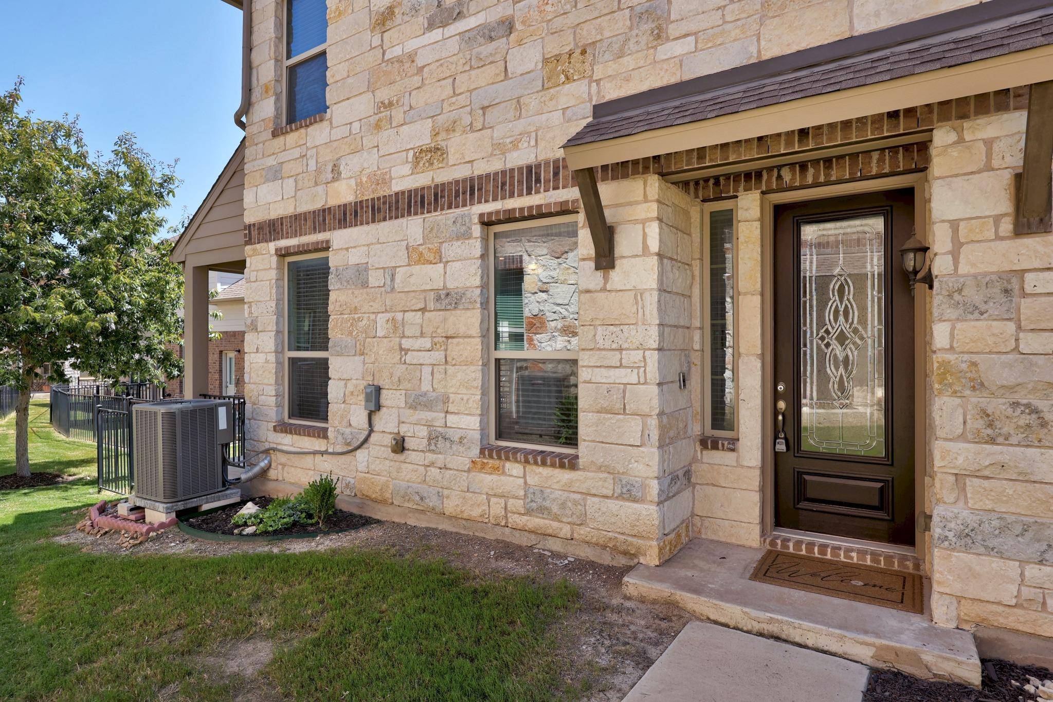 2105 Town Centre DR #44, Round Rock, TX 78664