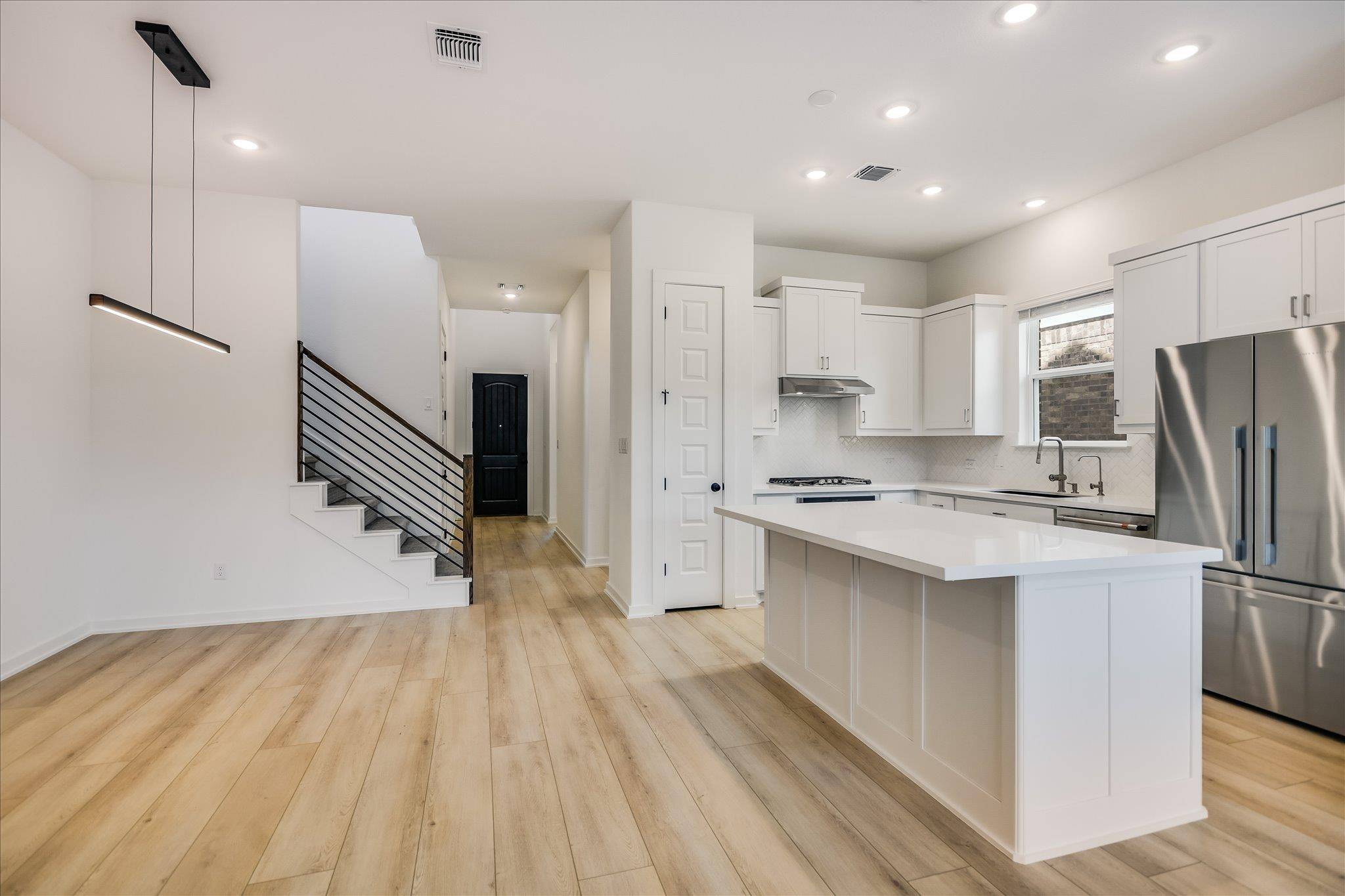 253 Darley Oak DR, Dripping Springs, TX 78620