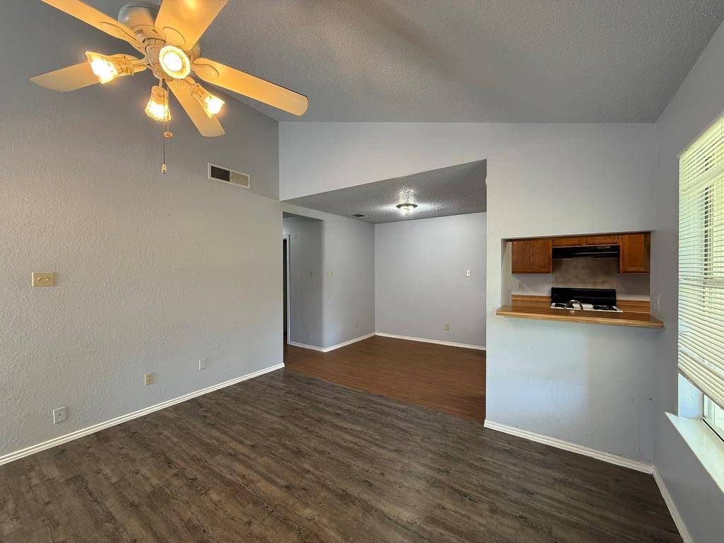 1200 Orchard Park CIR, Pflugerville, TX 78660