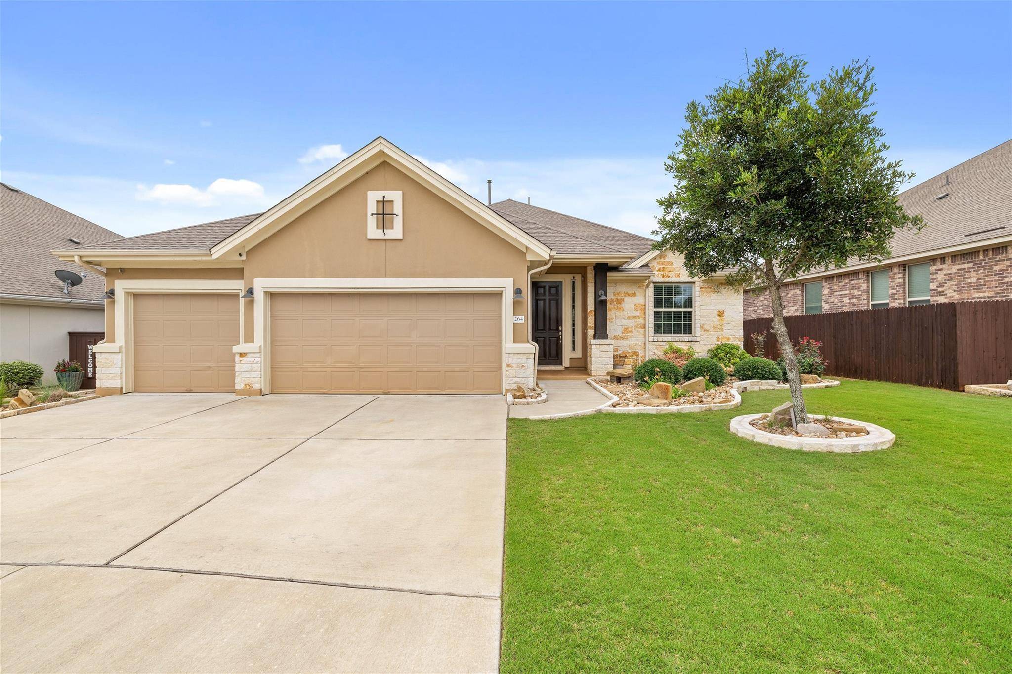 264 N Sage HOLW, Dripping Springs, TX 78620