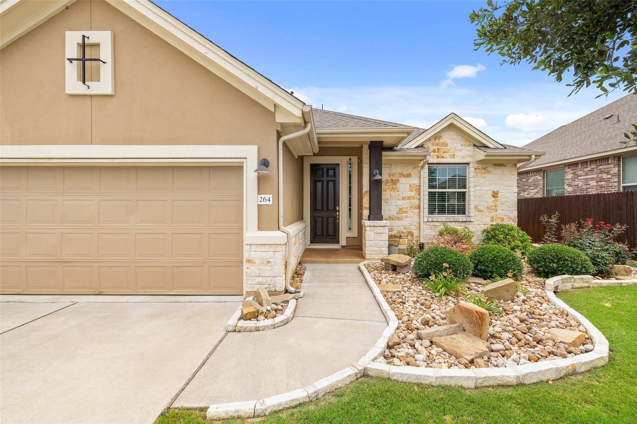 264 N Sage HOLW, Dripping Springs, TX 78620