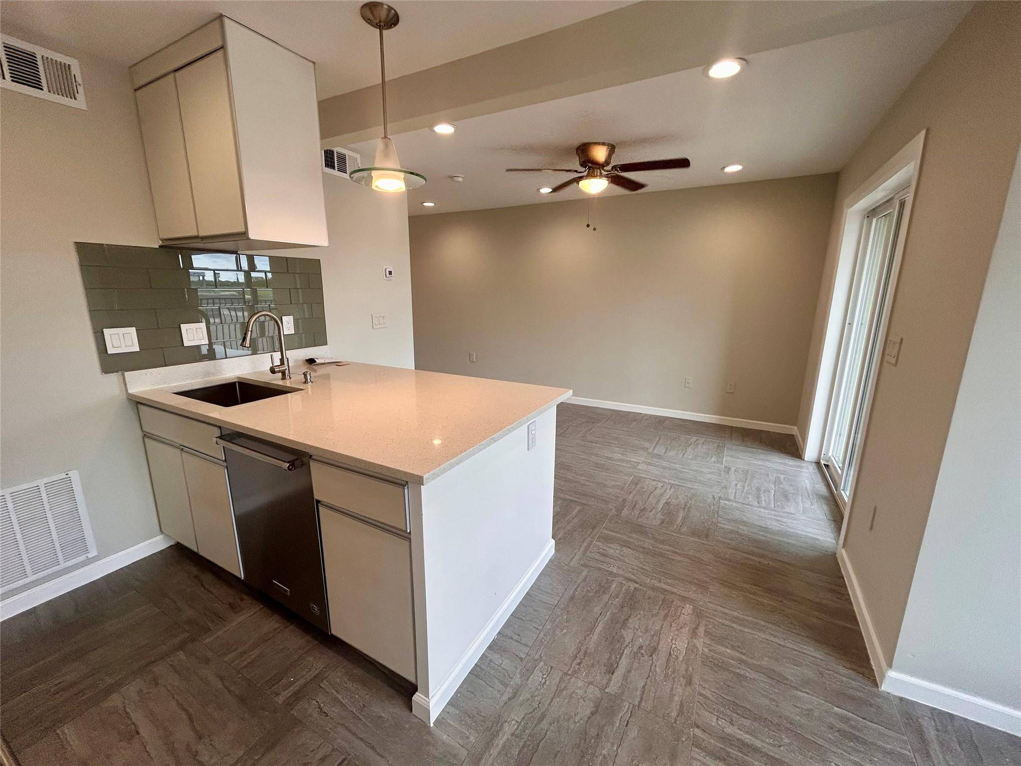 901 E 40th ST #101, Austin, TX 78751