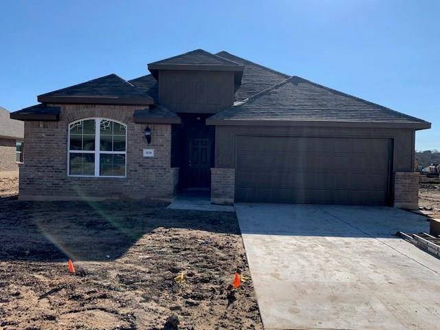 308 Clearlake DR, Hutto, TX 78634