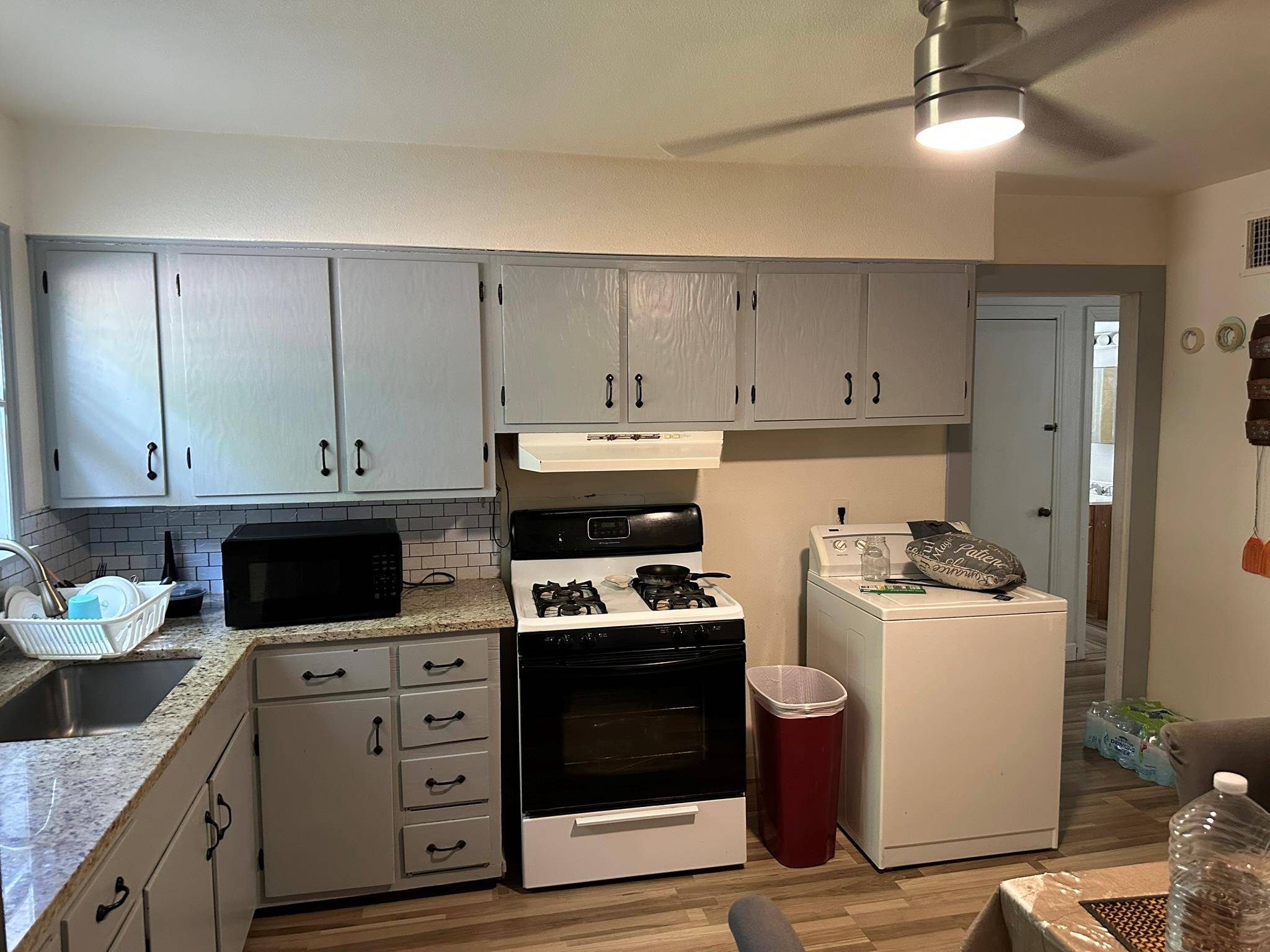 704 Otis ST, Taylor, TX 76574