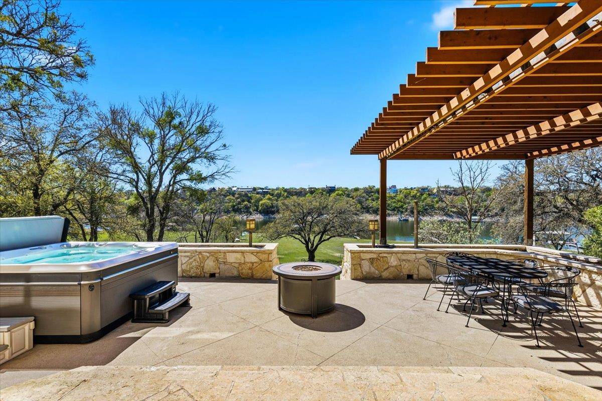 25207 Lake View DR, Spicewood, TX 78669