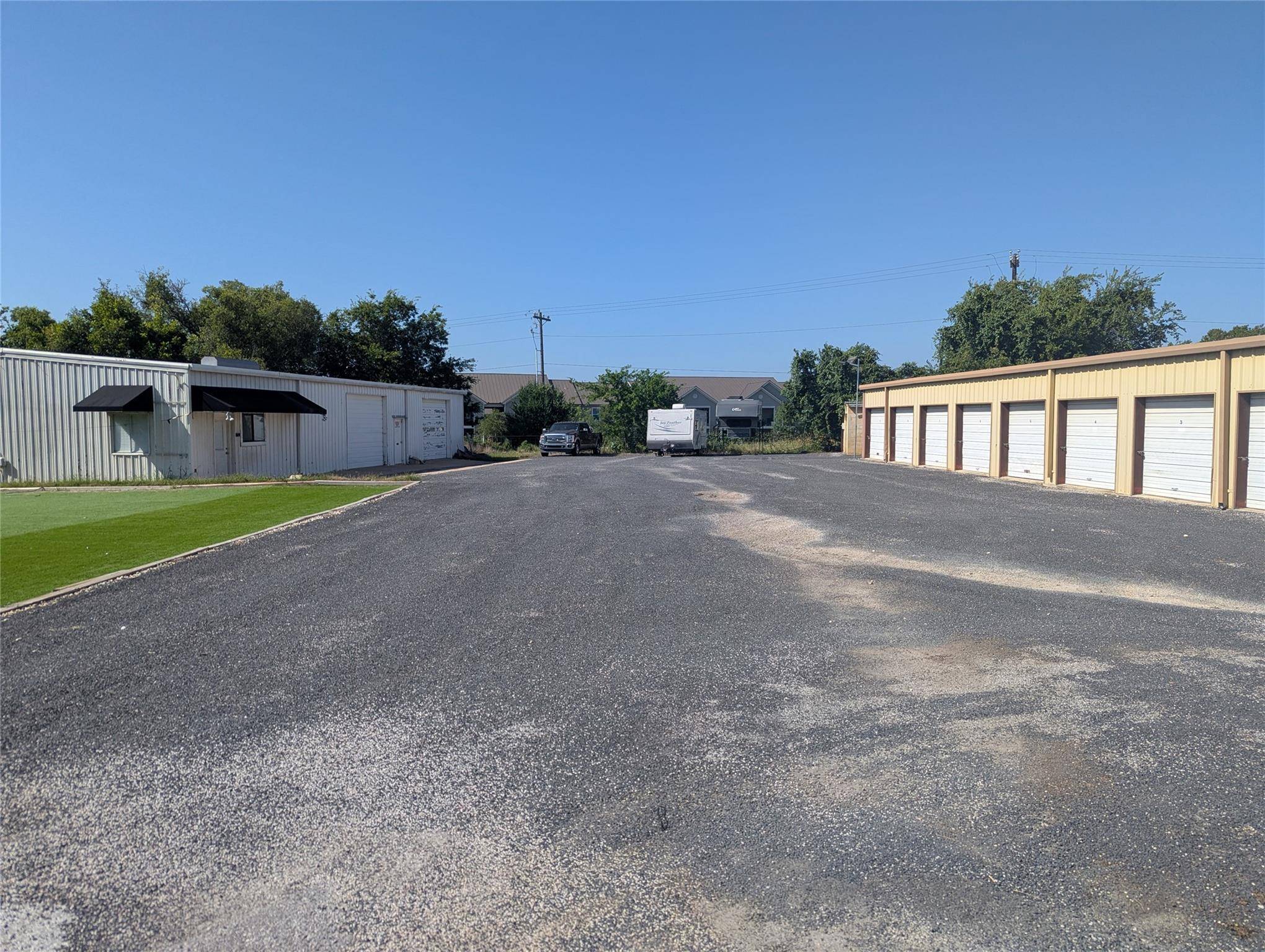 709 A & B and 711B Hwy 290 HWY, Dripping Springs, TX 78620