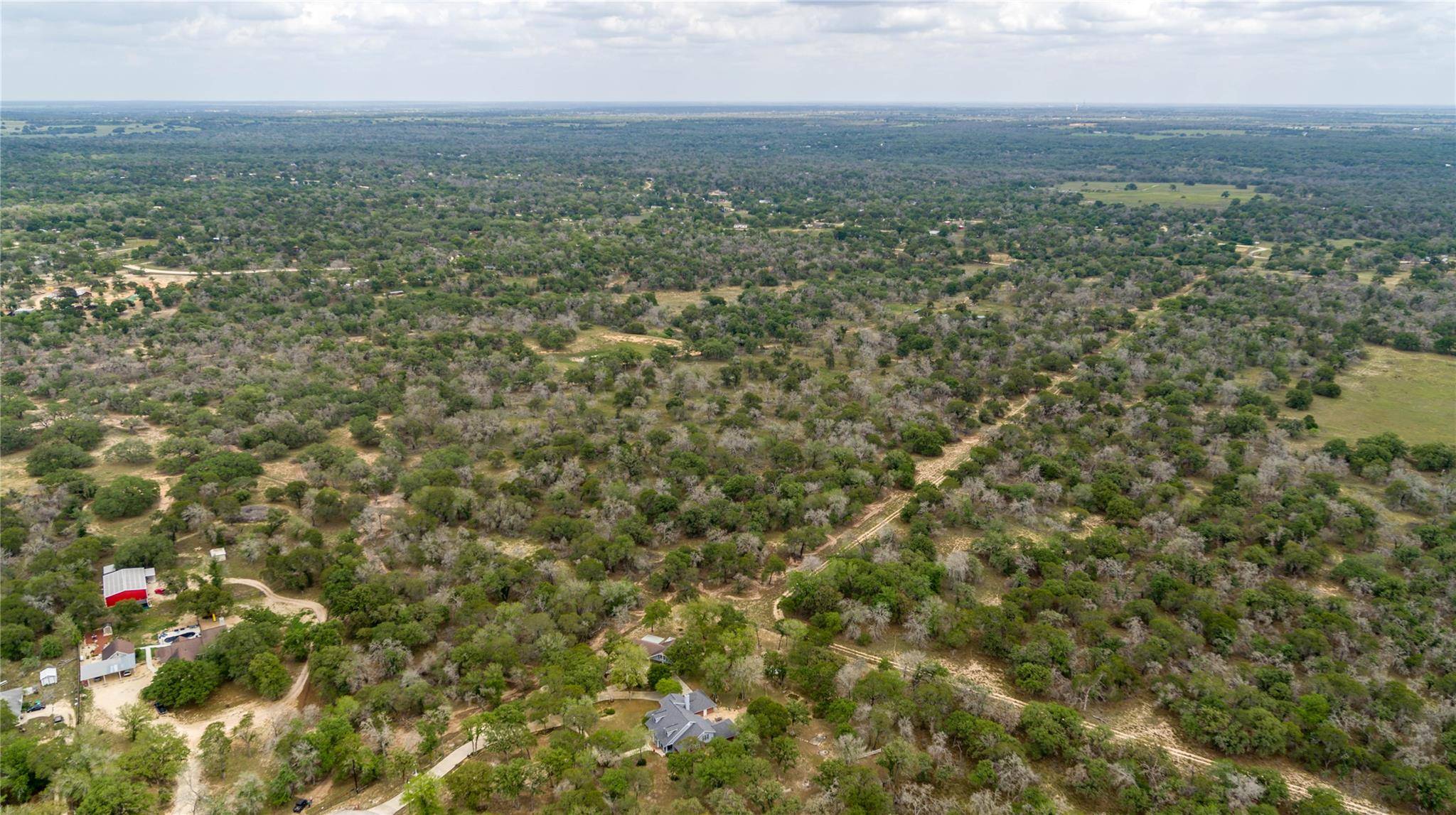 227 Encino DR, Floresville, TX 78114