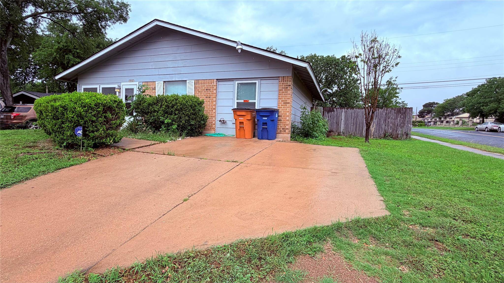 8404 Maine DR, Austin, TX 78758