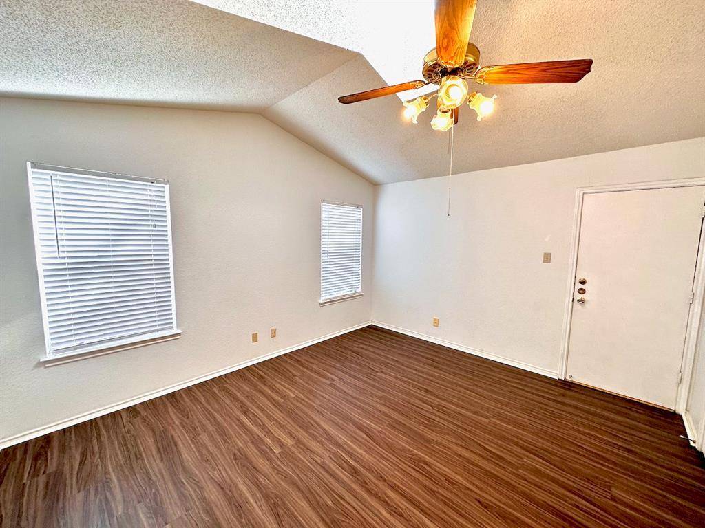 531 Cutty TRL #B, Lakeway, TX 78734