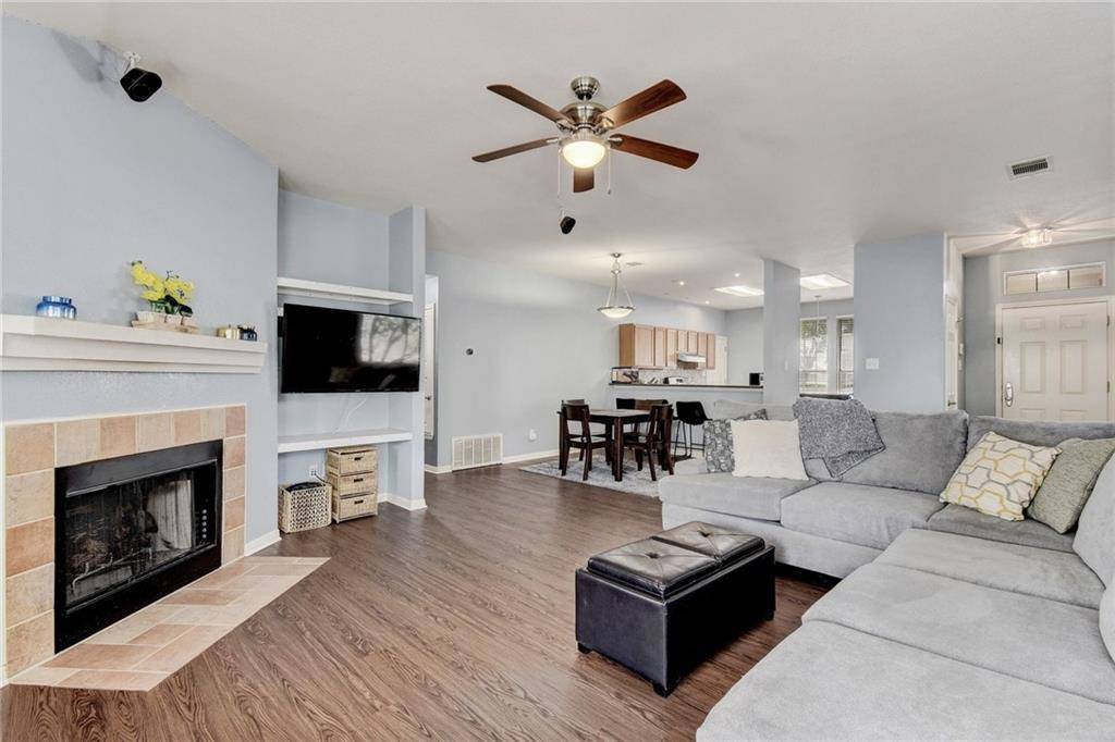 2416 Roundabout LN, Round Rock, TX 78664