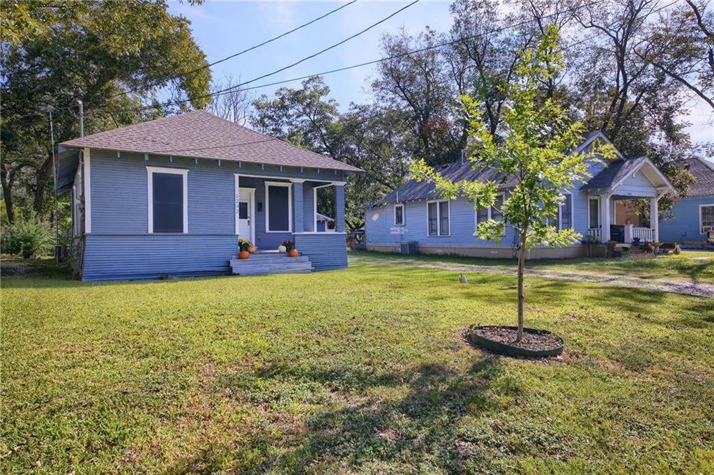 1202 Kimbro ST, Taylor, TX 76574