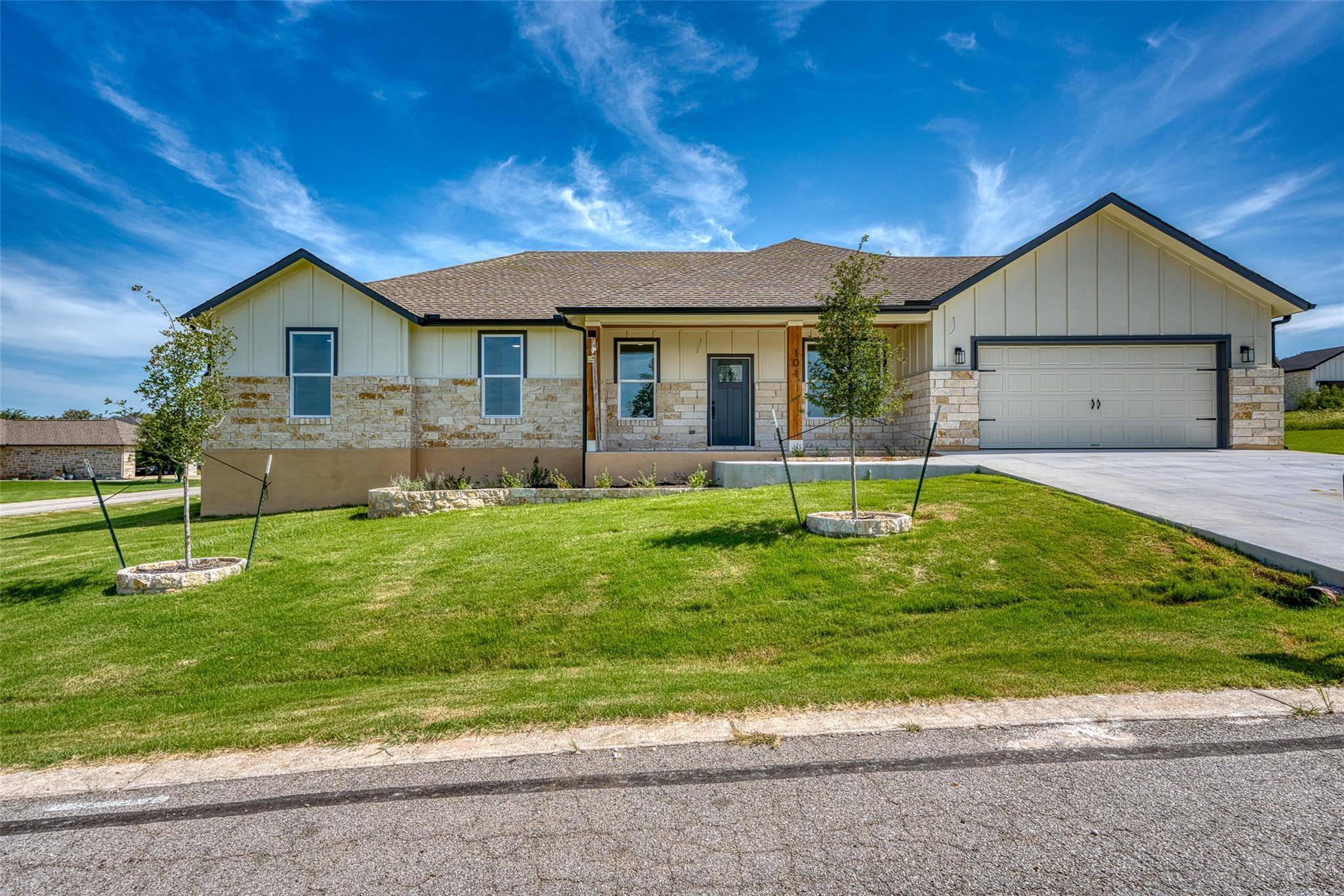 101 Olympia Hills CT, Kingsland, TX 78639