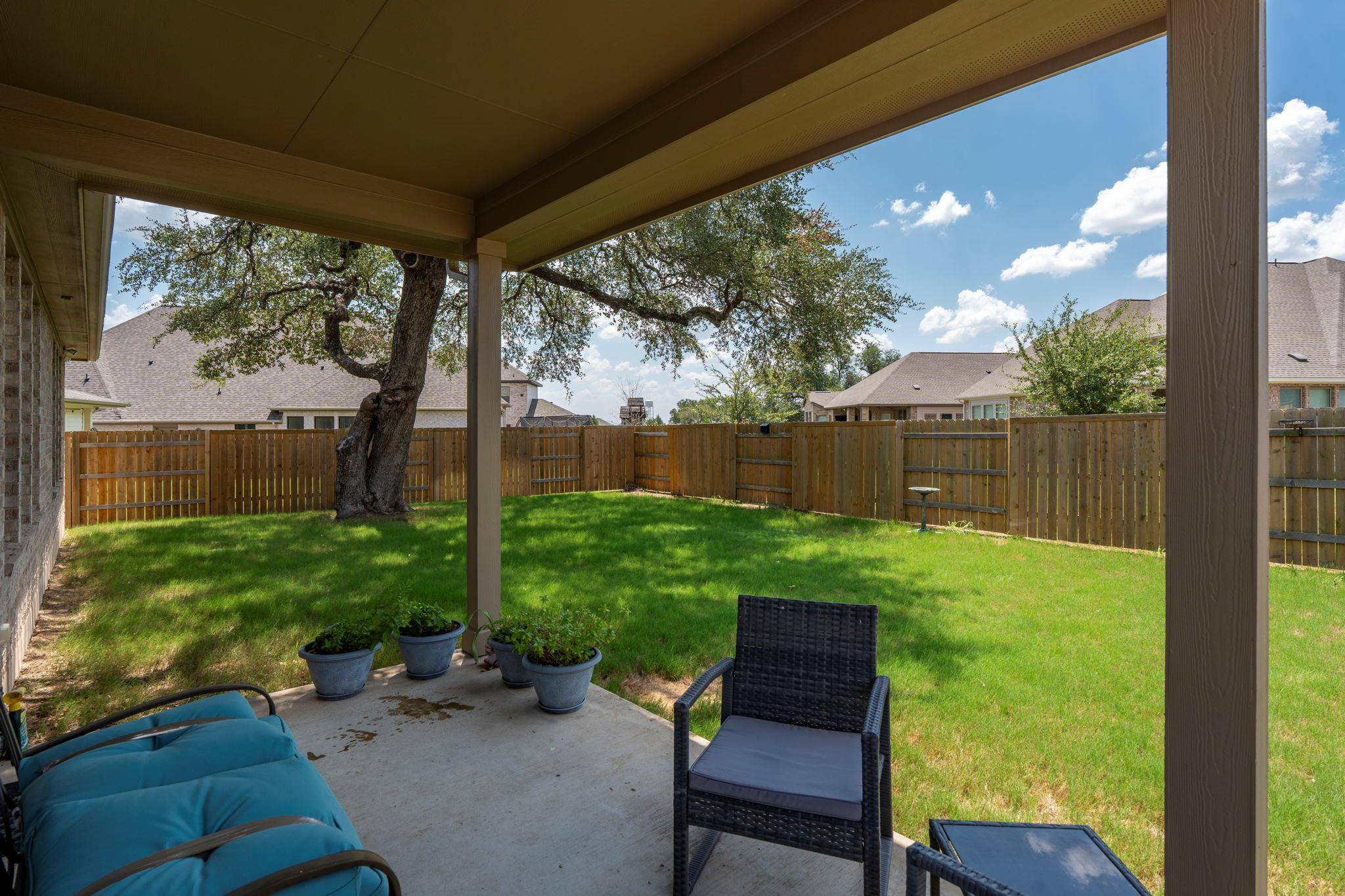805 Cold River RUN, Kyle, TX 78640