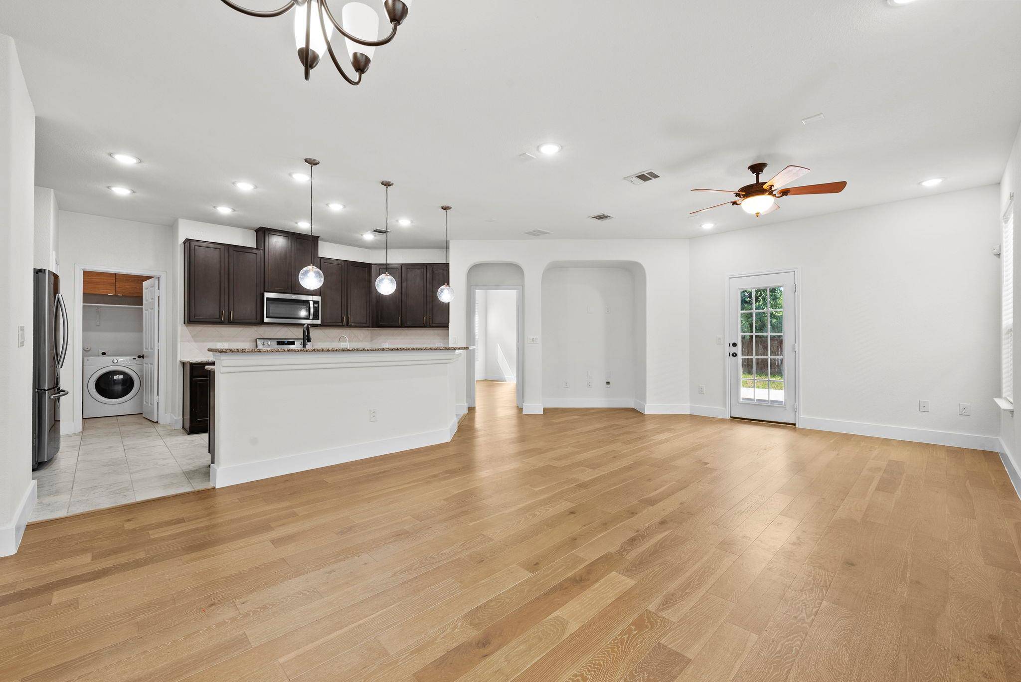 544 Ayinger LN, Austin, TX 78728