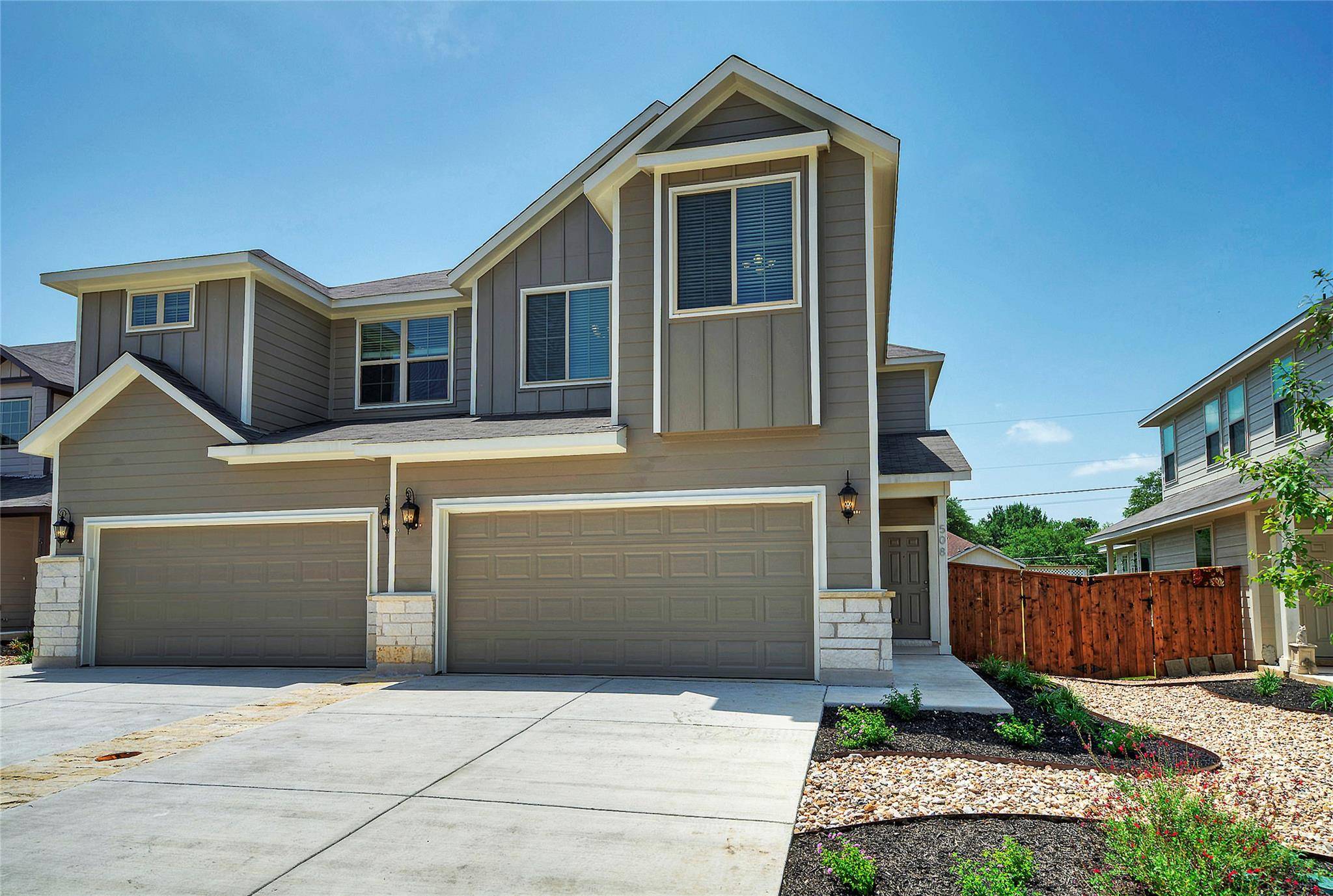 508 High Tech DR #B, Georgetown, TX 78626