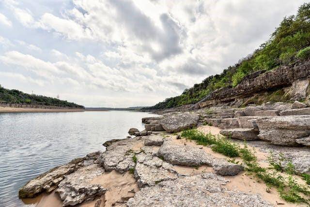 535 Flying X RD, Spicewood, TX 78669