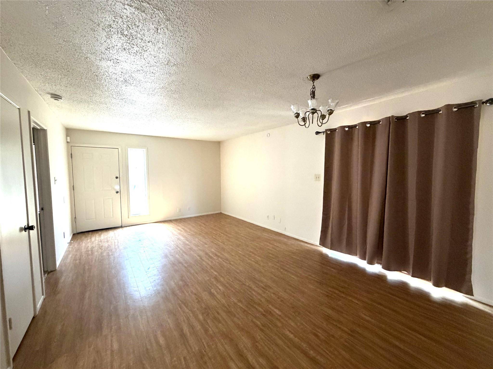 421 Live Oak ST, Kyle, TX 78640