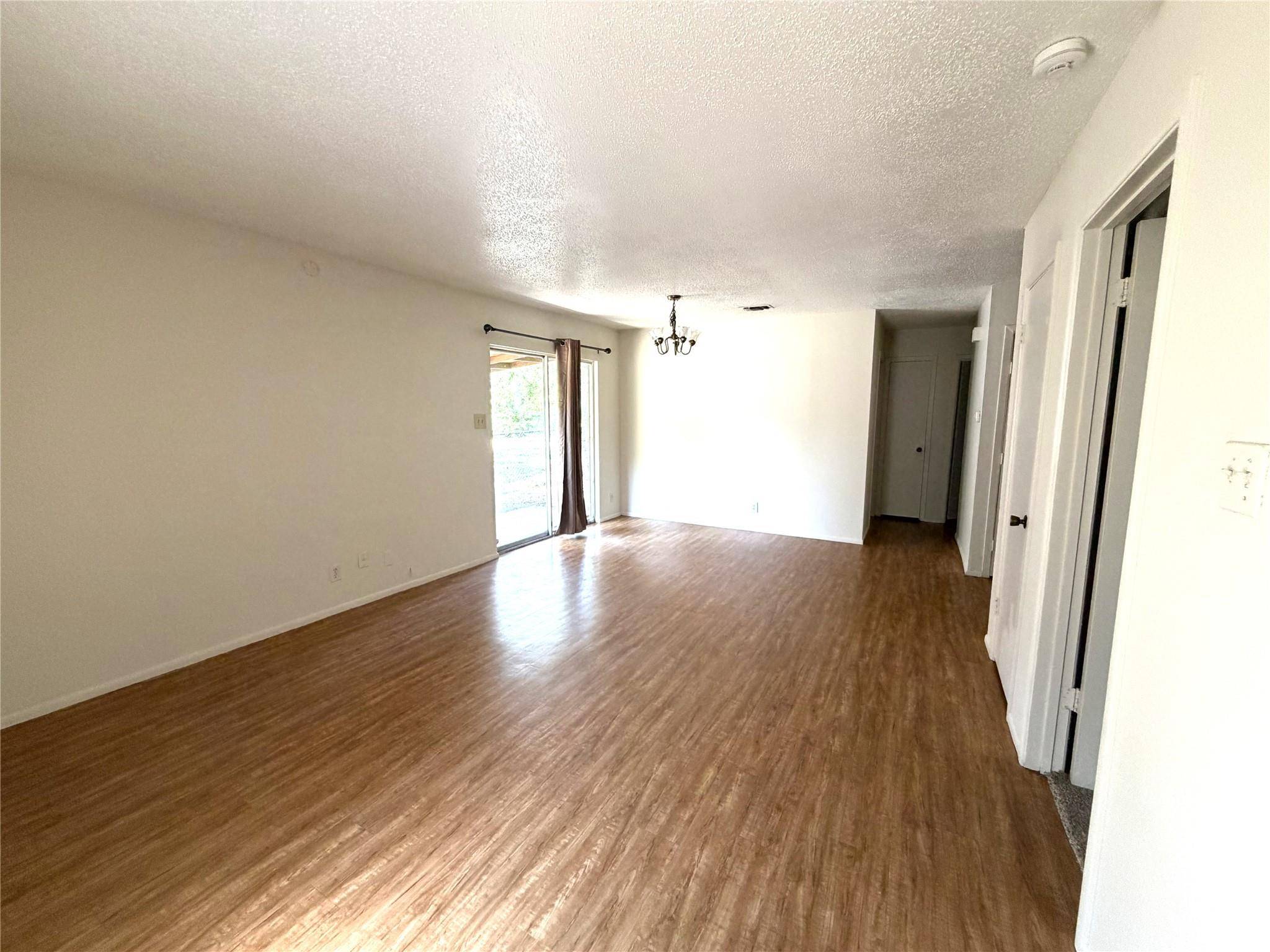 421 Live Oak ST, Kyle, TX 78640
