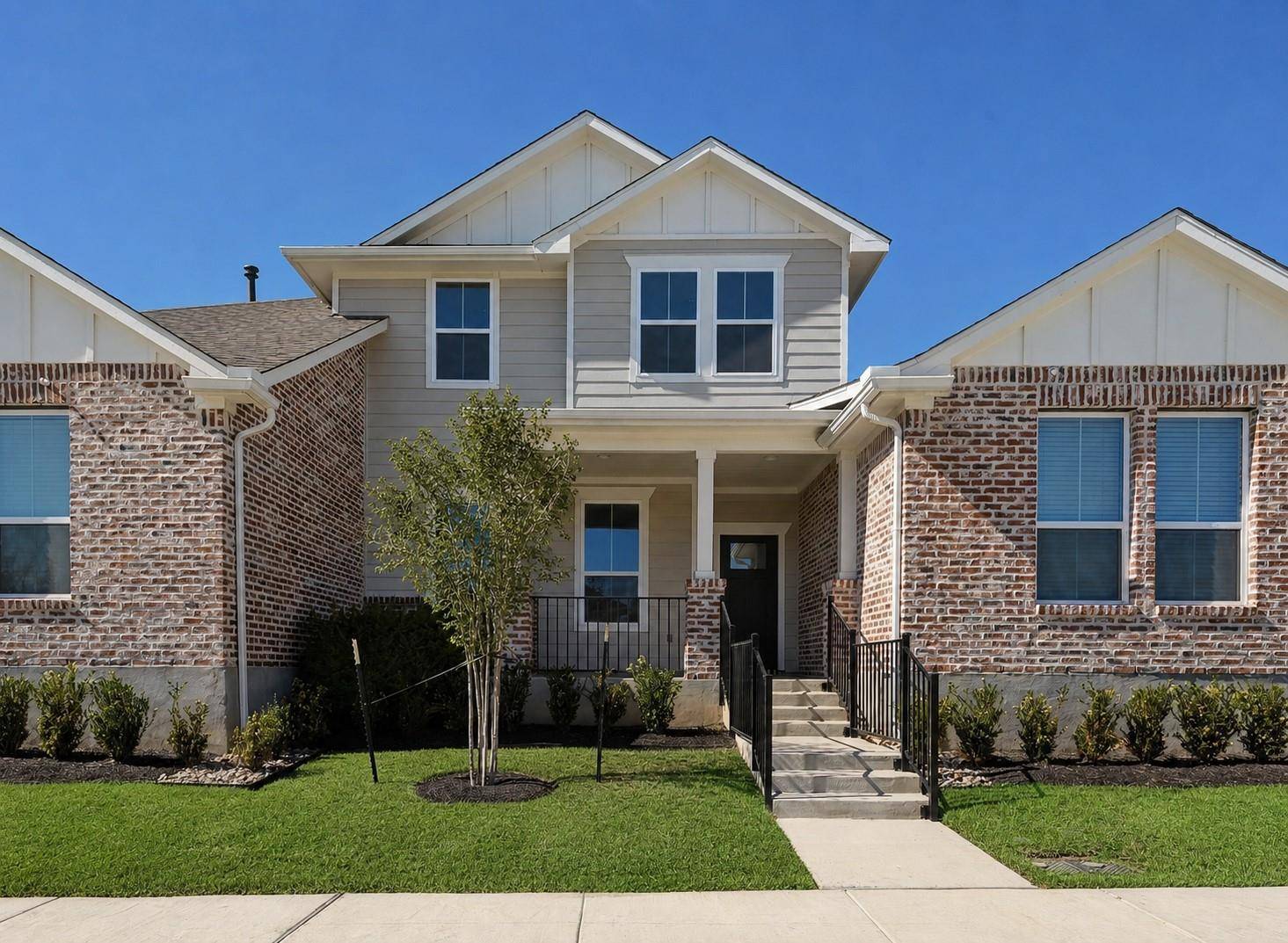 488 Orleanian DR #B, Buda, TX 78610
