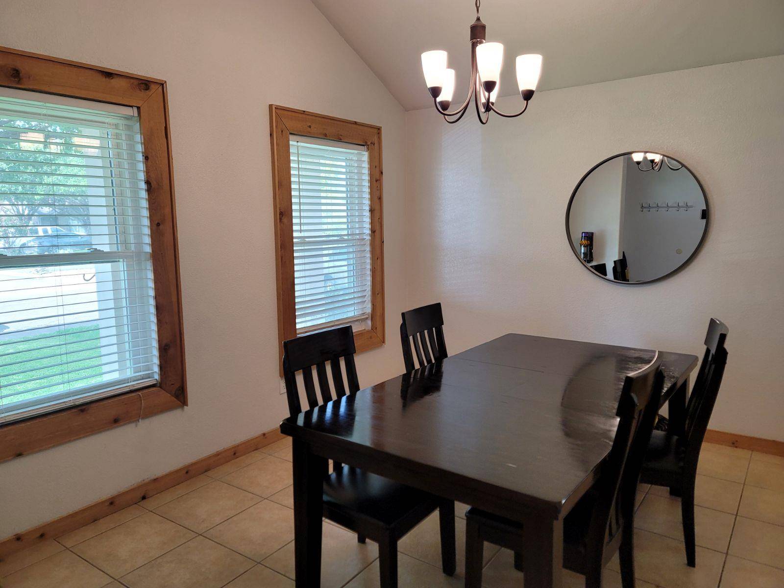 108 Warner BND, Hutto, TX 78634
