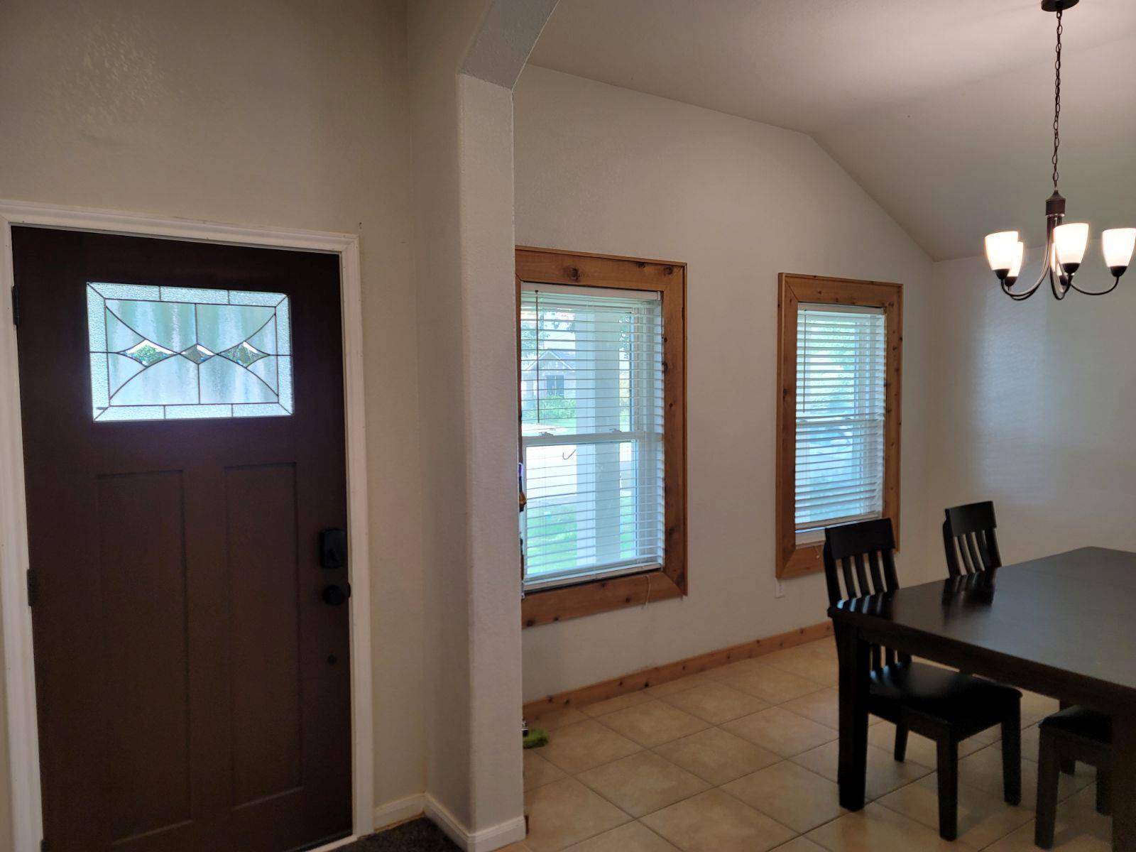 108 Warner BND, Hutto, TX 78634