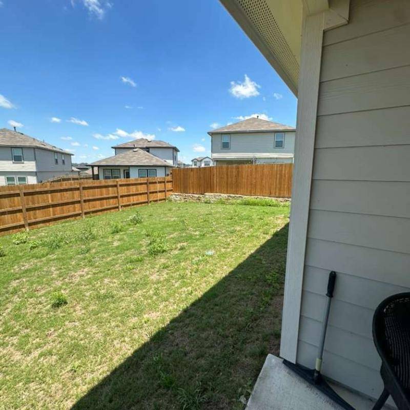 153 Lake Sweetwater LN, Buda, TX 78610