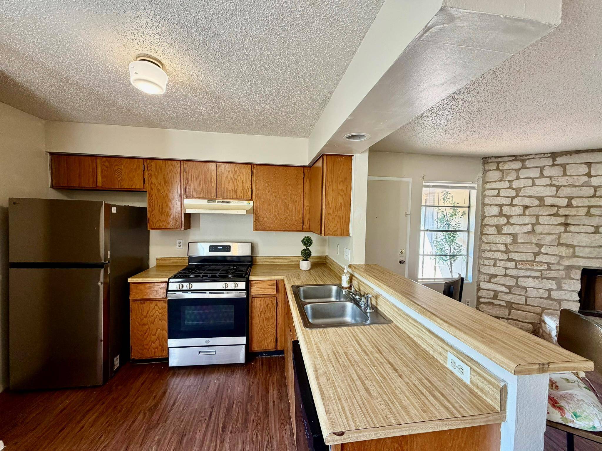 402 Hedgewood DR #C, Georgetown, TX 78628