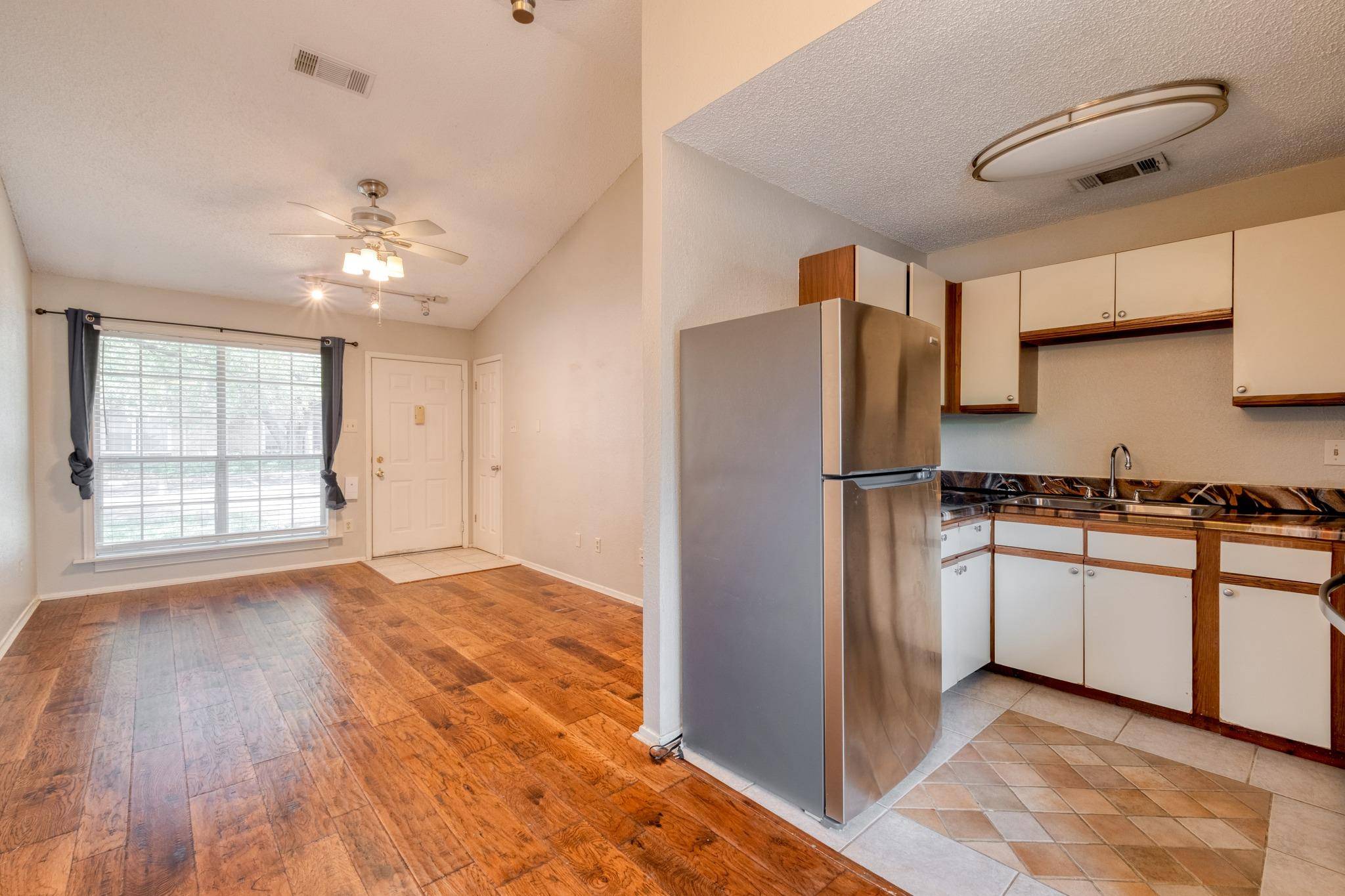 1015 E Yager LN #35, Austin, TX 78753