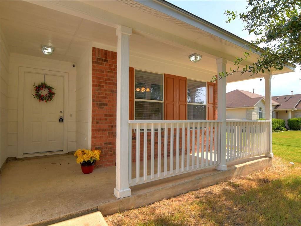 1011 Stewart DR, Hutto, TX 78634