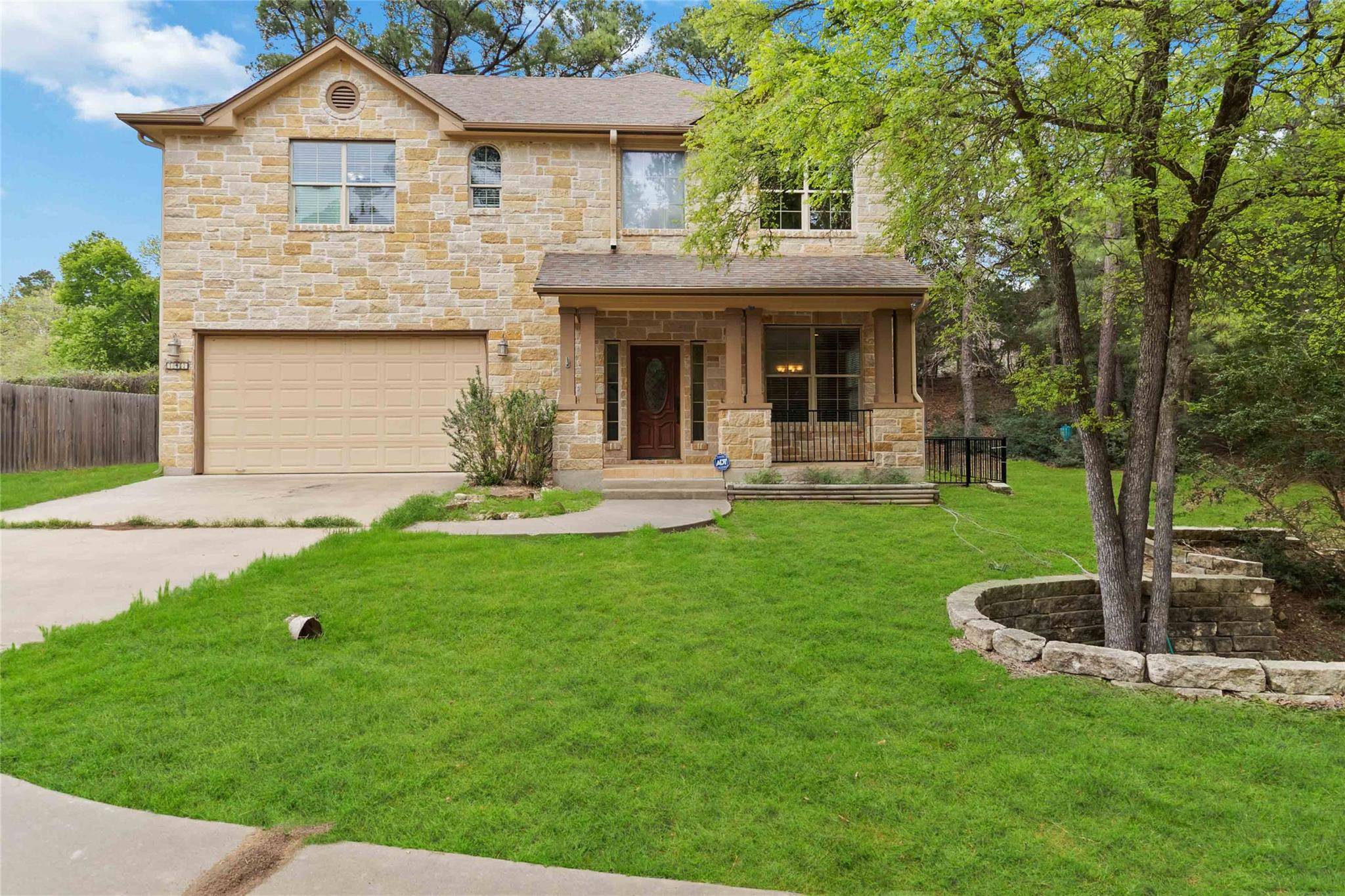 142 Kaanapali LN, Bastrop, TX 78602