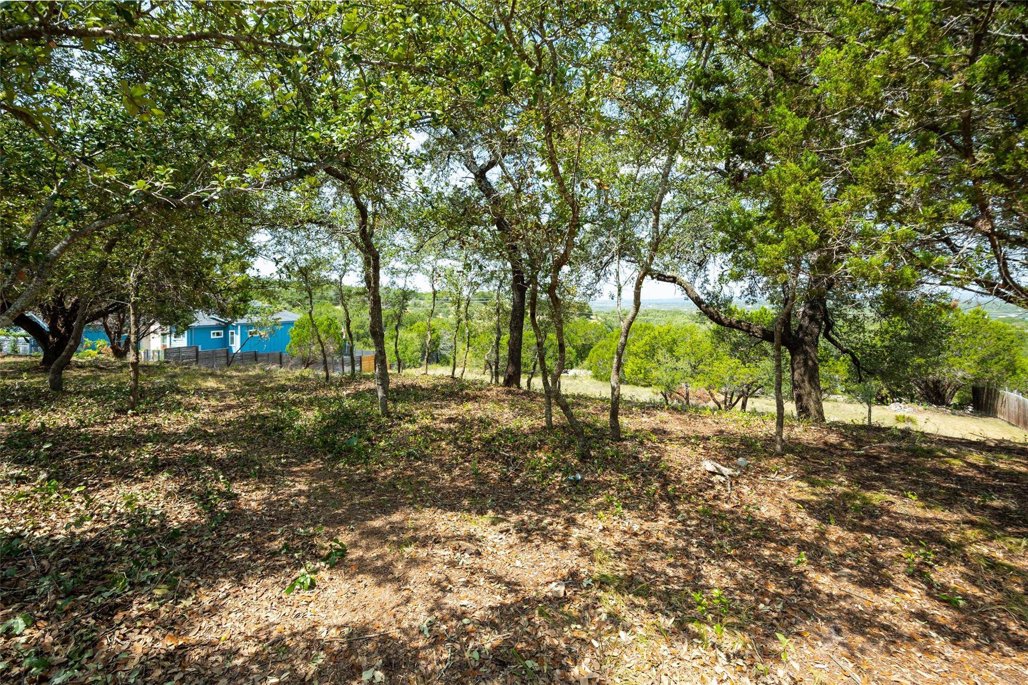 912 Daviot DR, Spicewood, TX 78669