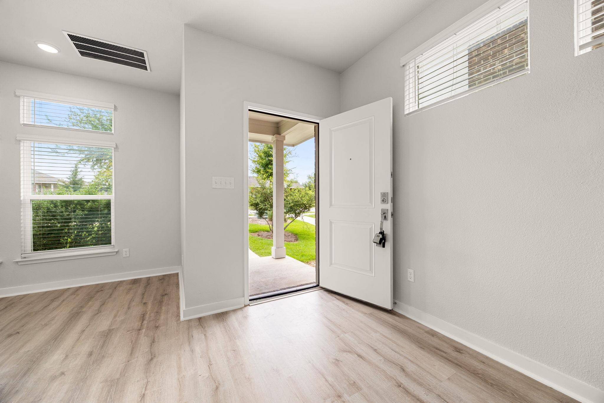 605 W South ST #332, Leander, TX 78641