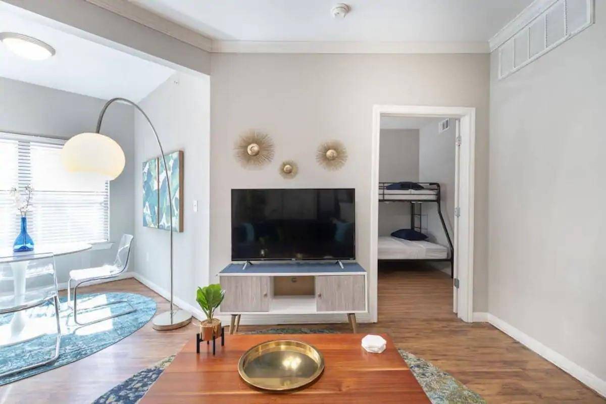 2502 Leon ST #209, Austin, TX 78705