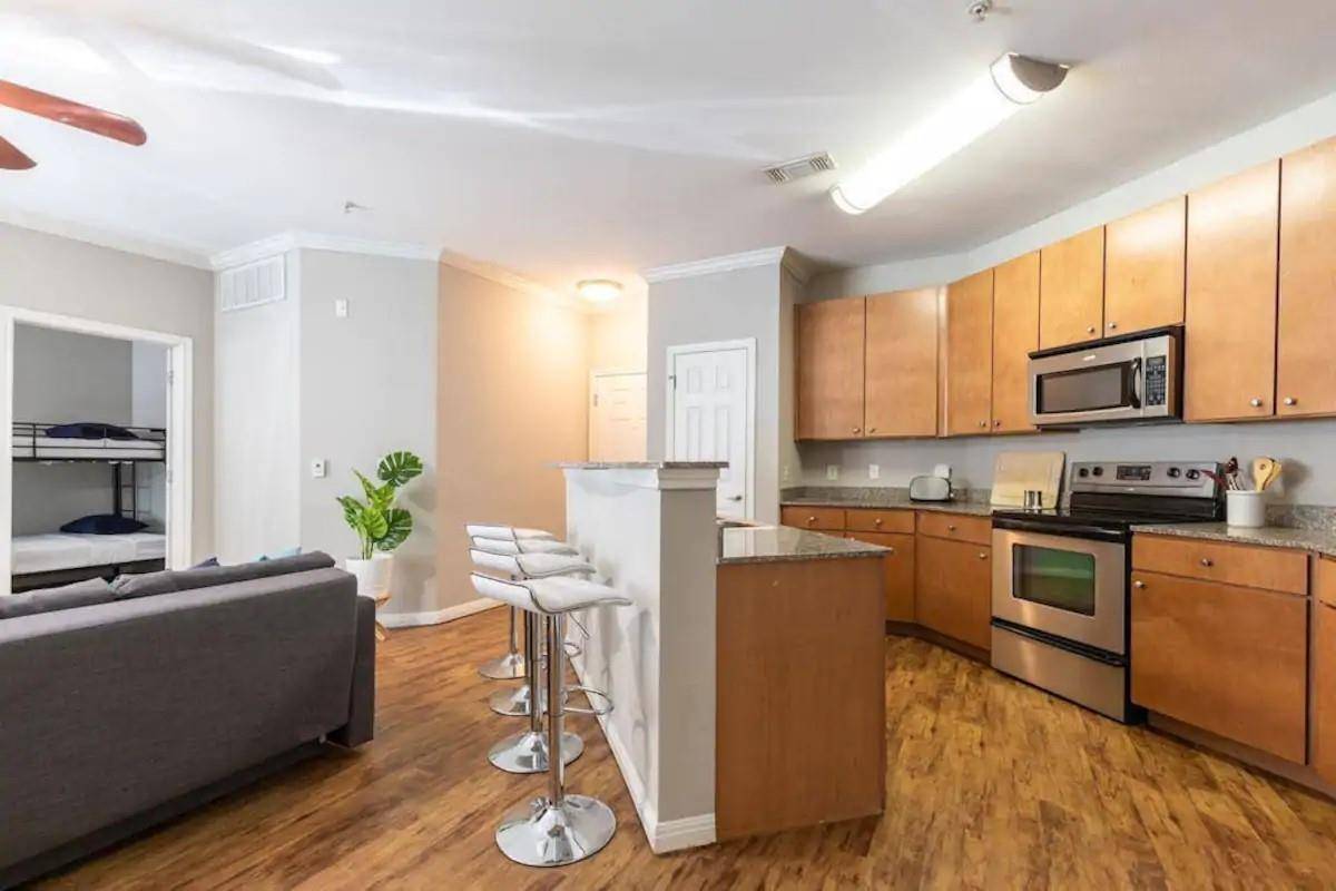 2502 Leon ST #209, Austin, TX 78705