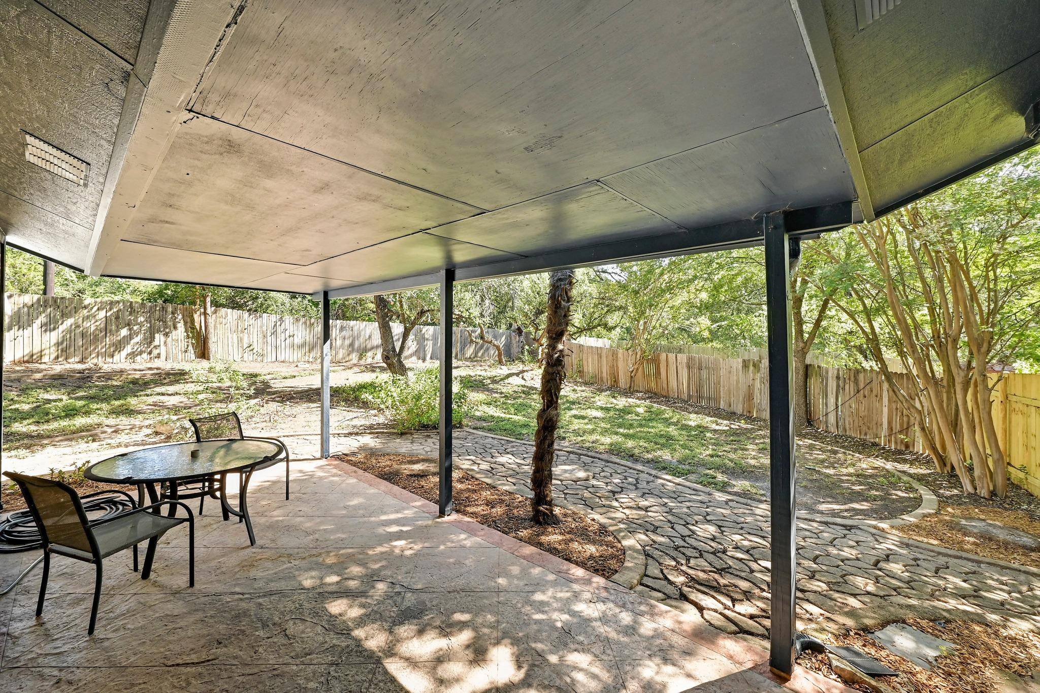 275 Mooring CIR #B, Lakeway, TX 78734