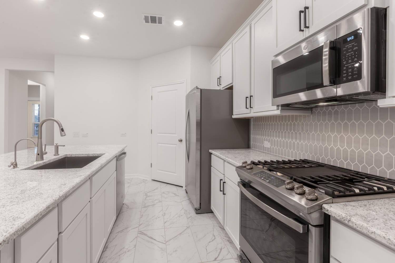 309 Barton Oak TRL, Georgetown, TX 78628