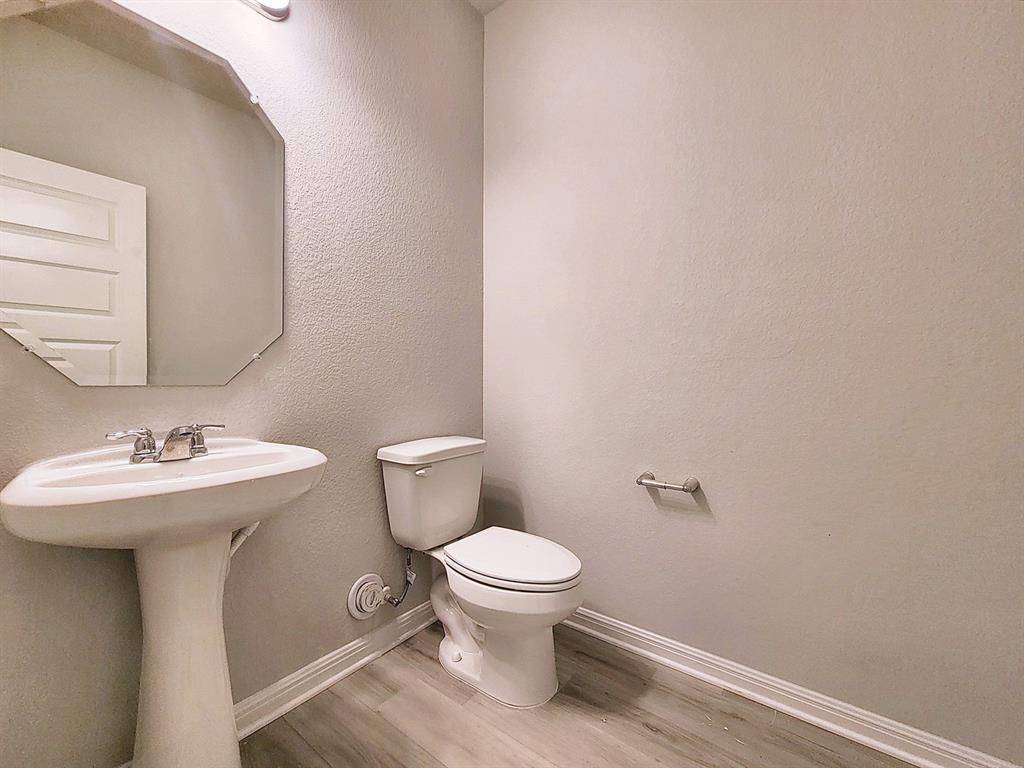 2044 Arendale DR, Leander, TX 78641