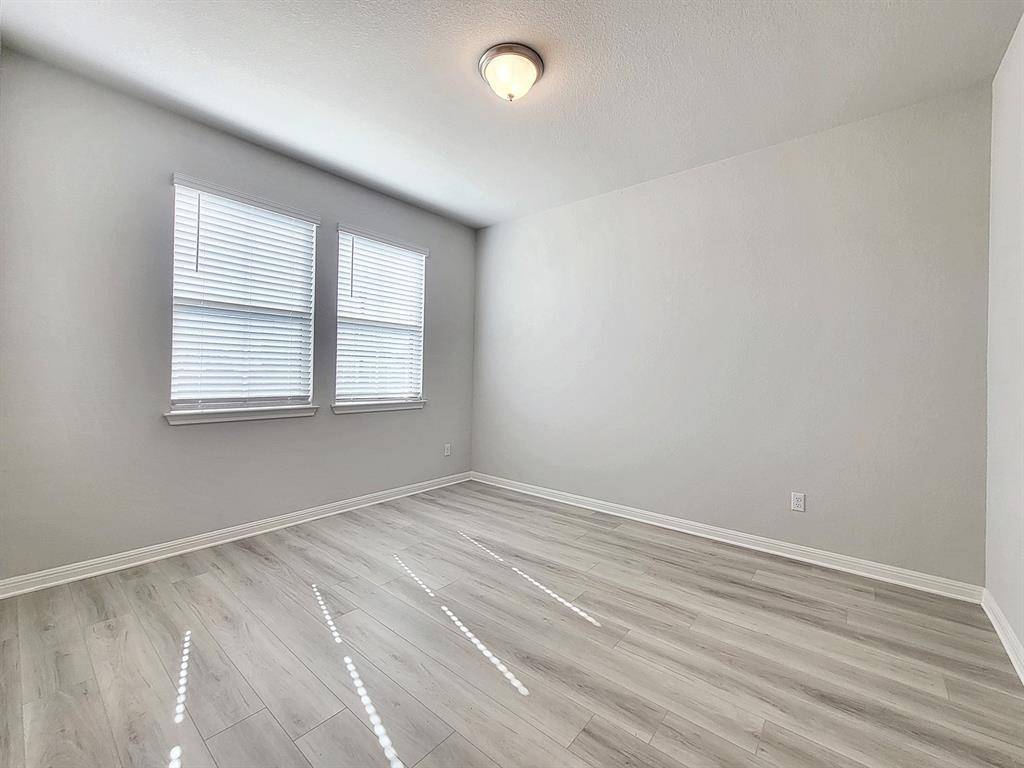 2044 Arendale DR, Leander, TX 78641