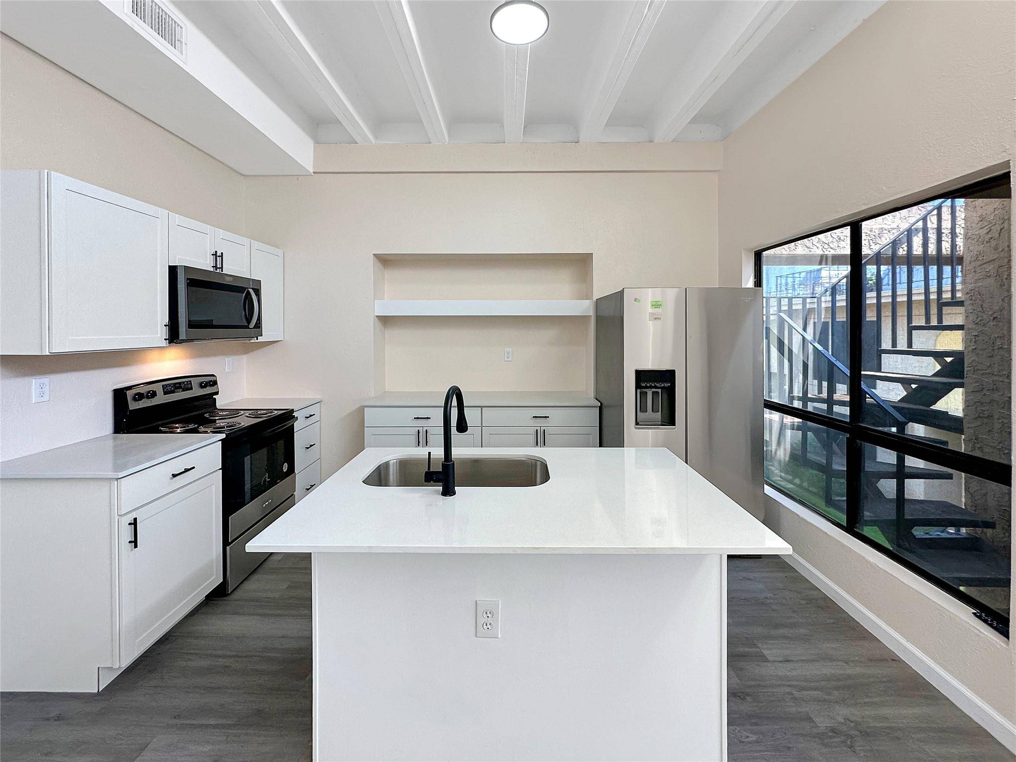 5920 Lago Vista WAY #C-23, Lago Vista, TX 78645