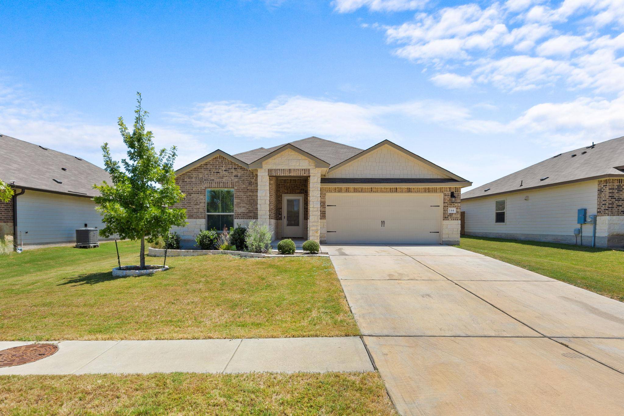 144 Onna ST, Taylor, TX 76574