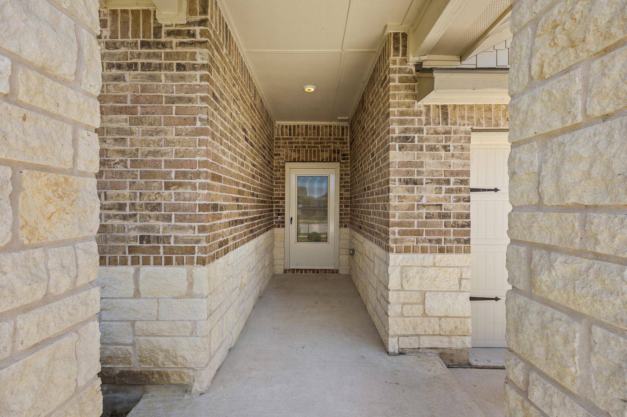 144 Onna ST, Taylor, TX 76574