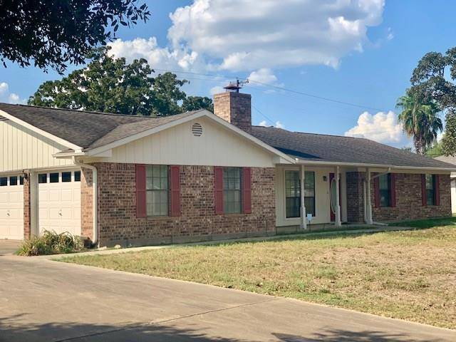 763 N Joekel Ave, Giddings, TX 78942