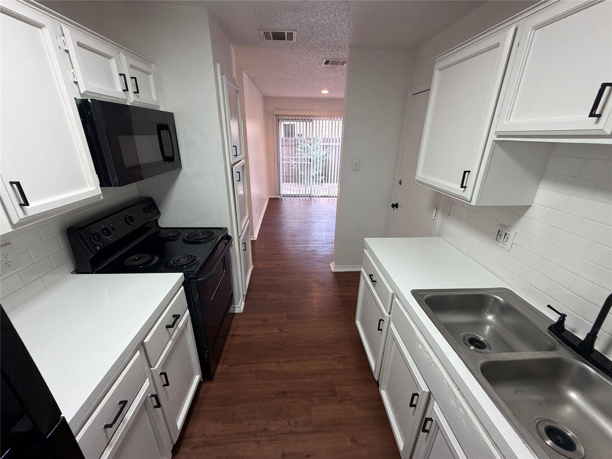 11620 Argonne Forest TRL #B, Austin, TX 78759