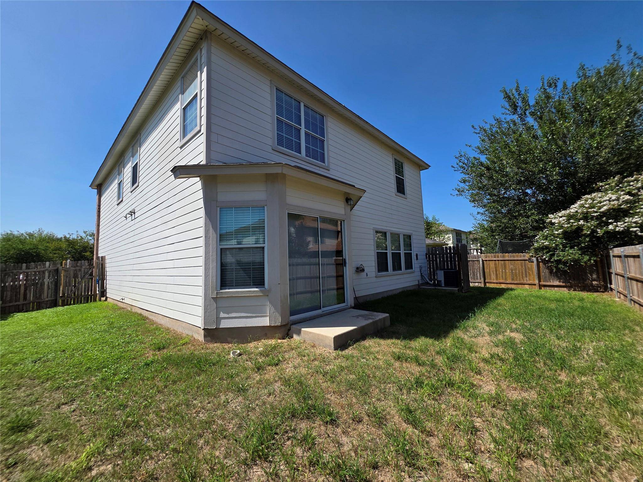 189 Ruidoso RD, Kyle, TX 78640